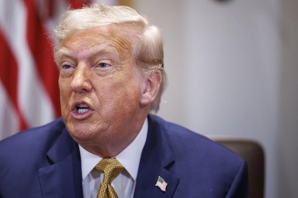 红腾网配资 特朗普称武器已运往乌克兰 北约将偿还美方所有费用