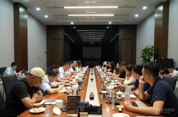 亨利投资 对话丨深耕智电双域 比亚迪推动智能电动技术平权